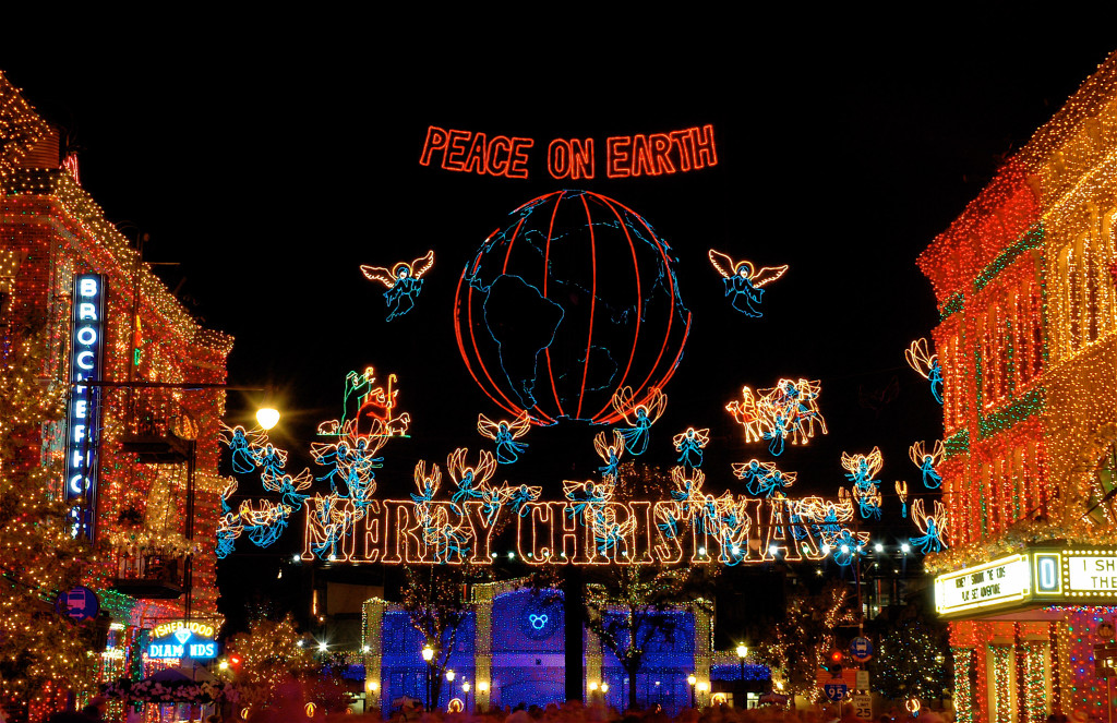 Peace on Earth - Osbourne Family Spectacle of Dancing Lights