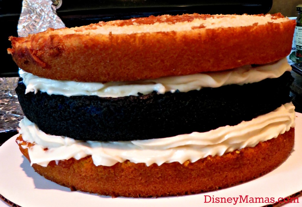 Choose a filling for your Donald Duck Cake Layers