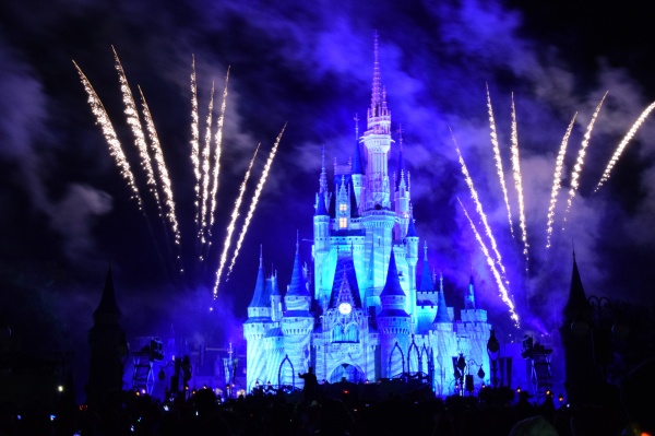 5 Tips for Mickey's Very Merry Christmas Party You Need to Know