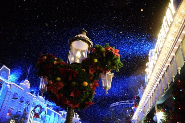 5 Tips for Mickey's Very Merry Christmas Party You Need to Know